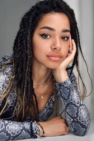Luna Schaller portrait