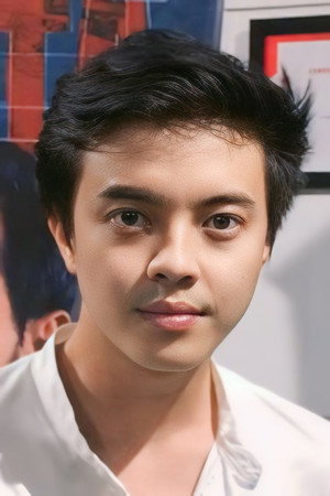 Bisma Karisma portrait