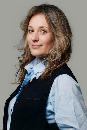 Manon Novak portrait