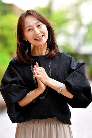 Shiraki Ayaka portrait
