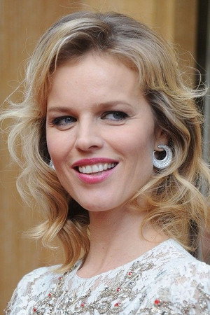 Eva Herzigová portrait