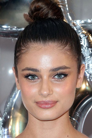 Taylor Hill portrait