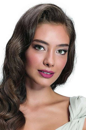 Neslihan Atagül portrait