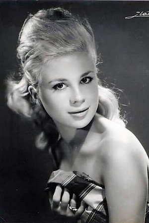 Mayra Rey portrait