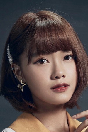 Praewa Suthamphong portrait
