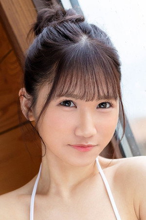 Nanaha Sayu portrait