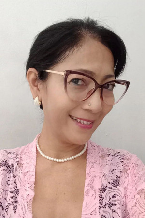 Pipien Putri portrait