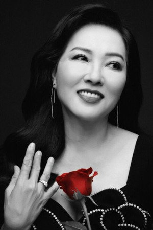 Phương Dung portrait