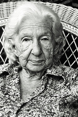 Cora Coralina portrait