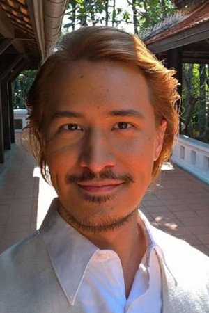 Thaweesak Alexander Thananan portrait