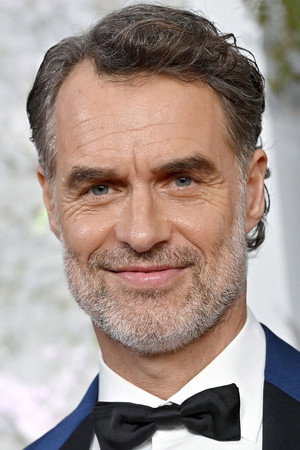 Murray Bartlett portrait