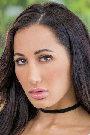 Amia Miley portrait