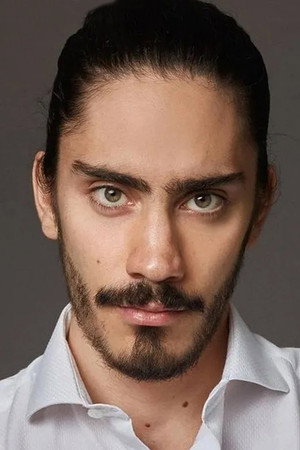 Iván Amozurrutia portrait