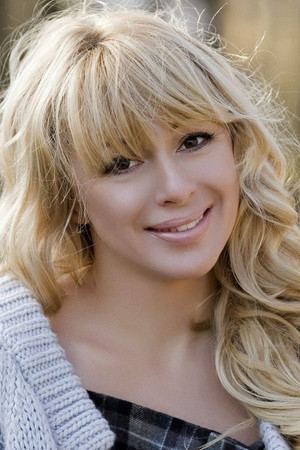 Alyona Apina portrait