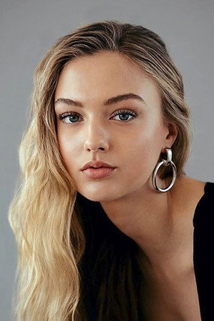 Lilly Krug portrait