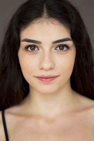 Hazar Ergüçlü portrait