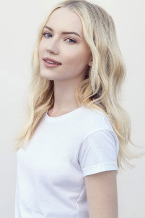 Emily Ruhl portrait