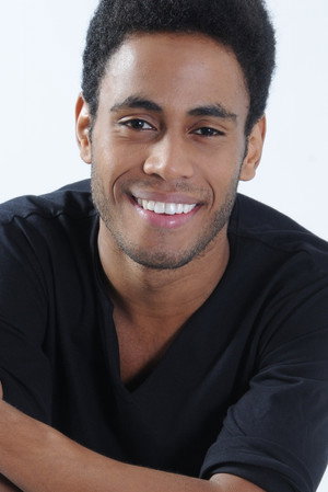 Ícaro Silva portrait