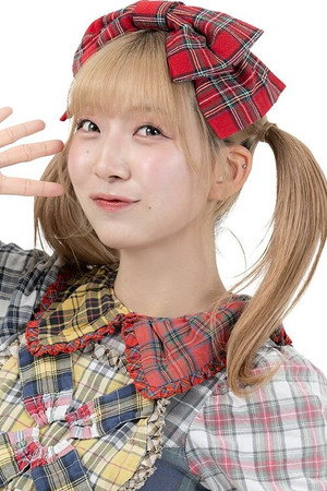 Pom Harajuku portrait