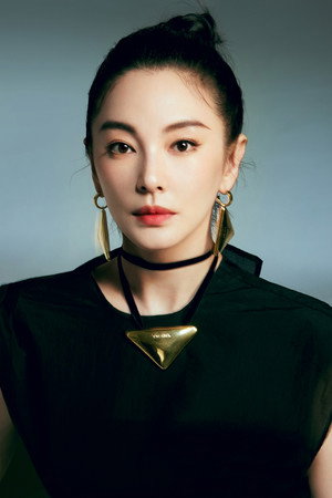Zhang Yuqi portrait