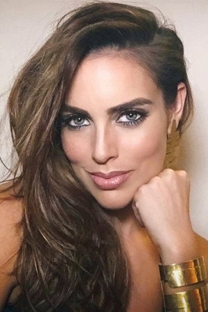 Sara Corrales portrait