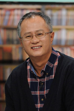 Song Seung-hwan portrait