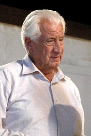 Toron Karacaoğlu portrait