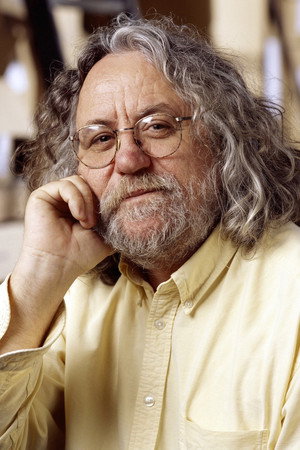Dan Hennah portrait