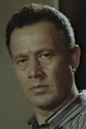 Nuri Altınok portrait