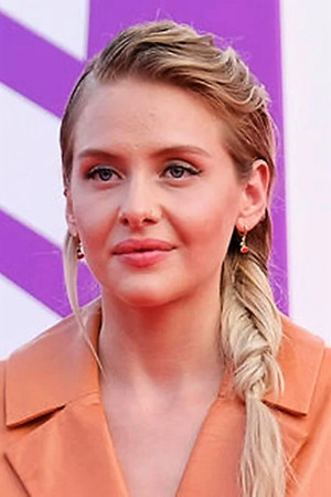 Sofia Kappel portrait