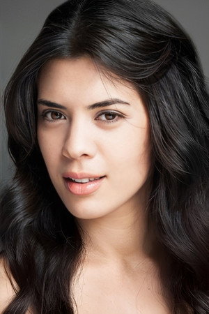 Deniz Arna portrait