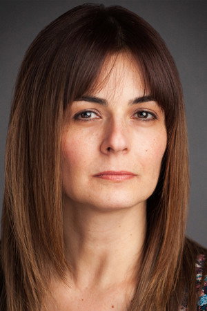 Lara J Barry portrait