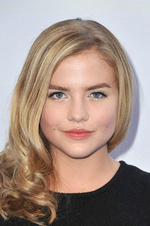 Maddie Hasson portrait