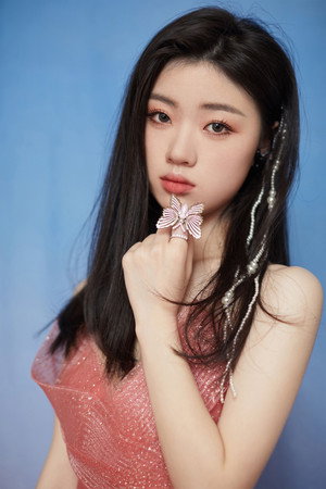 Shan Yichun portrait