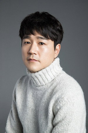 Tae In-ho portrait