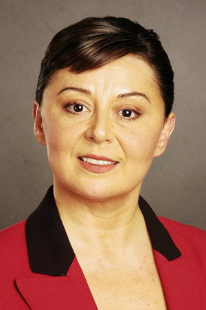Parla Şenol portrait
