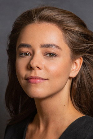 Polina Shashuro portrait