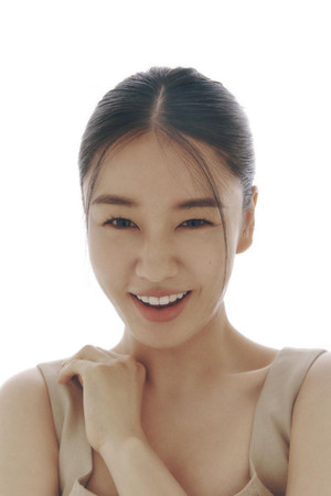 Ahn Eun-jin portrait
