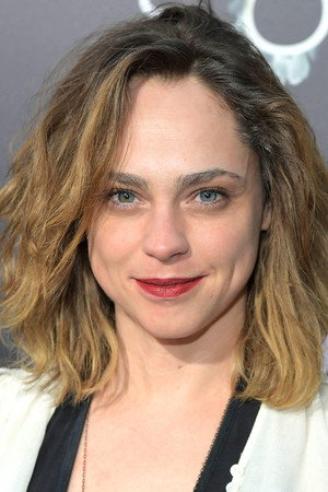 Fiona Dourif portrait