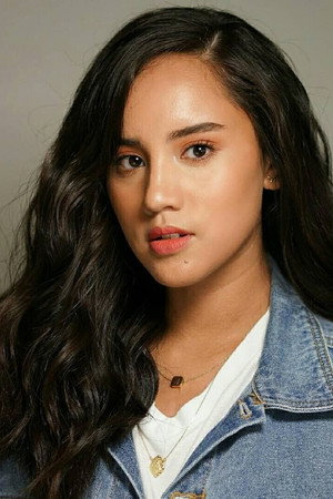 Julianne Gomez portrait
