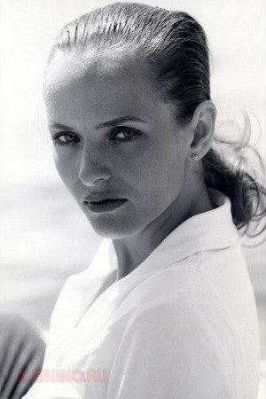 Oksana Fomichyova portrait