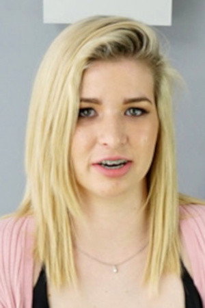Stacie portrait