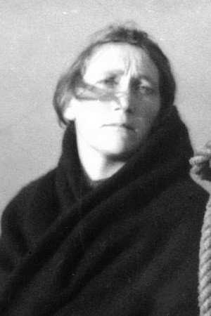 Maggie Dirrane portrait