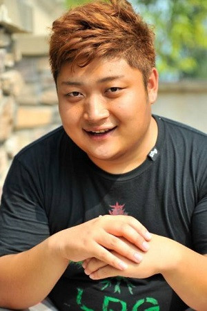 Li Hongtao portrait