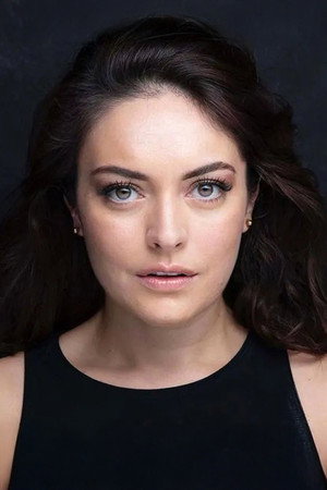 Ezgi Mola portrait