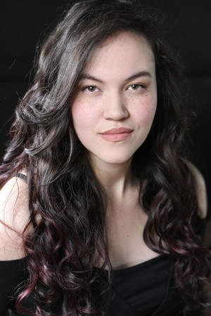 Rhianna DeVries portrait