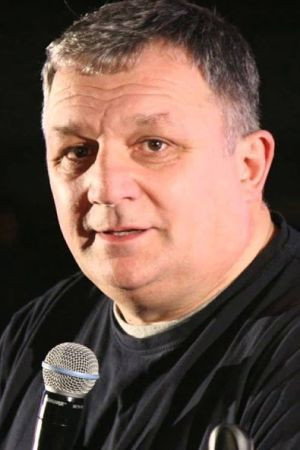Smug Roberts portrait