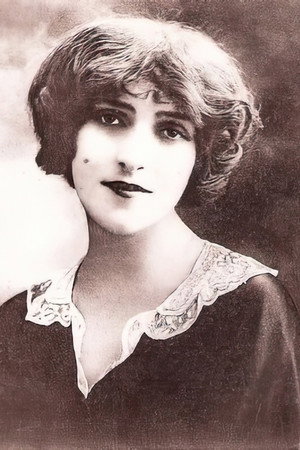 Maria Ventura portrait