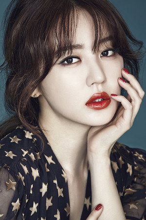 Yoon Eun-hye portrait