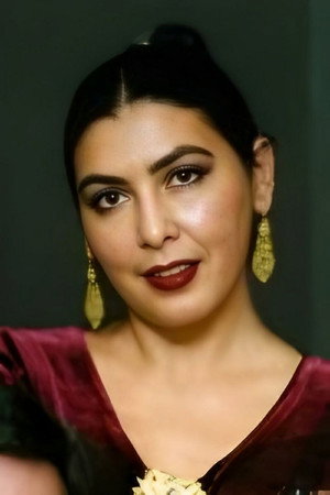 Lari Khitana portrait